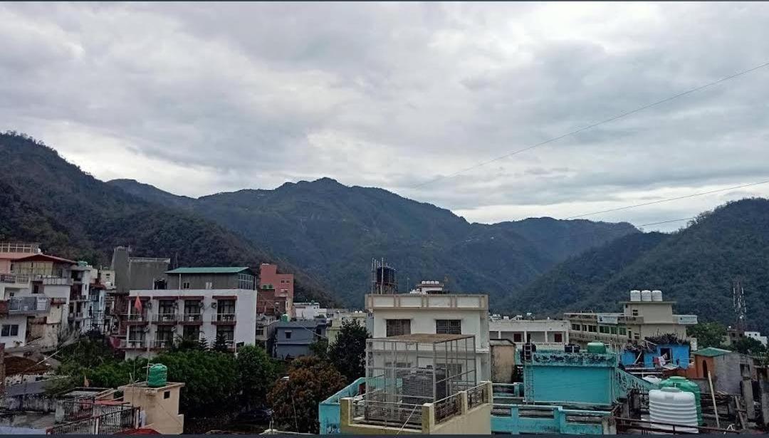Hotel Parth Inn Rishīkesh 외부 사진
