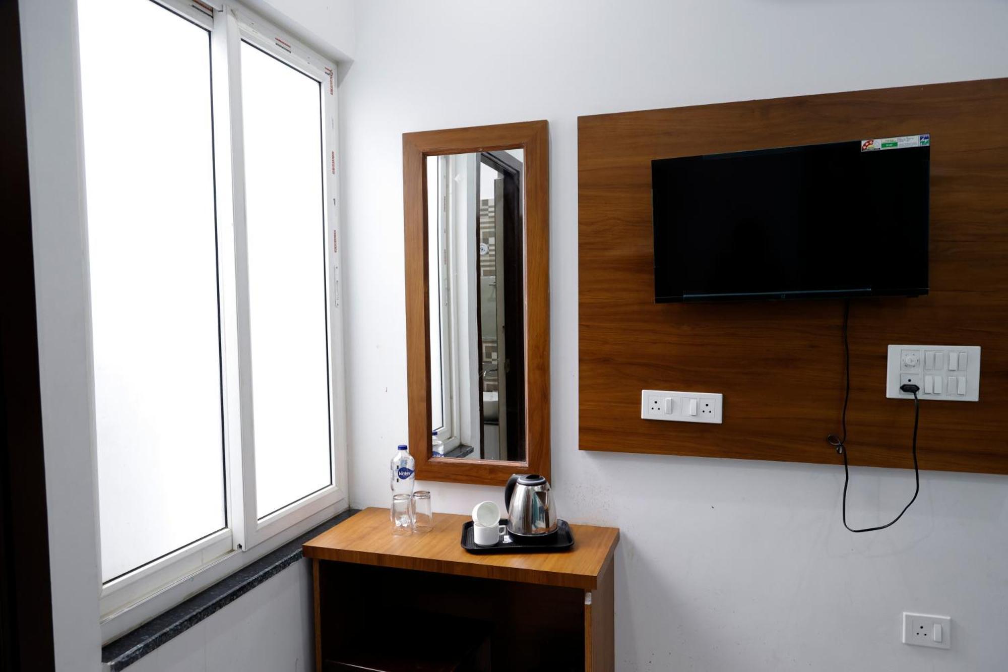 Hotel Parth Inn Rishīkesh 외부 사진