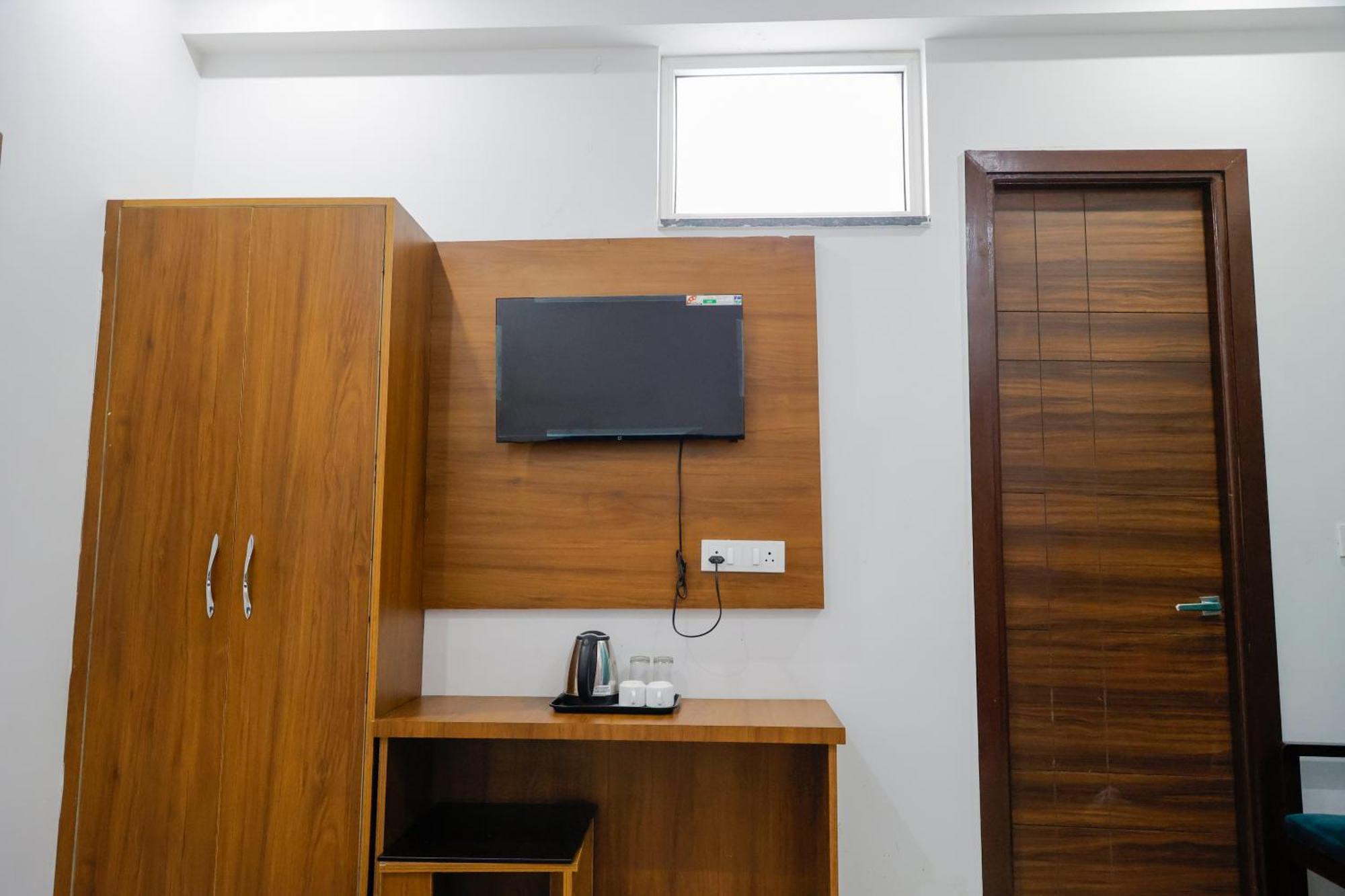 Hotel Parth Inn Rishīkesh 외부 사진