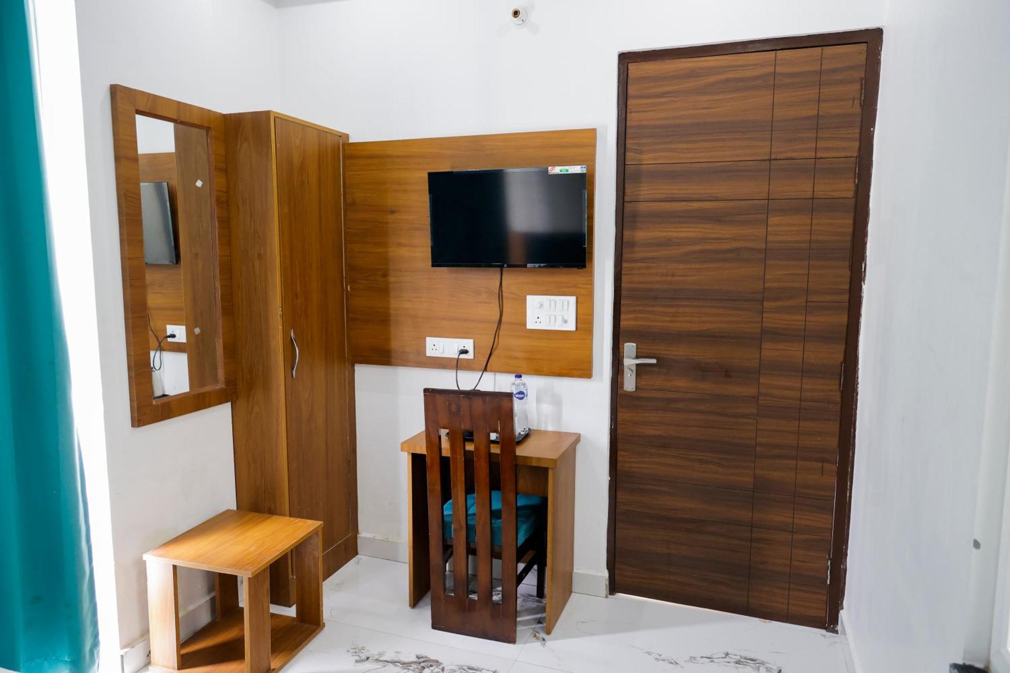 Hotel Parth Inn Rishīkesh 외부 사진