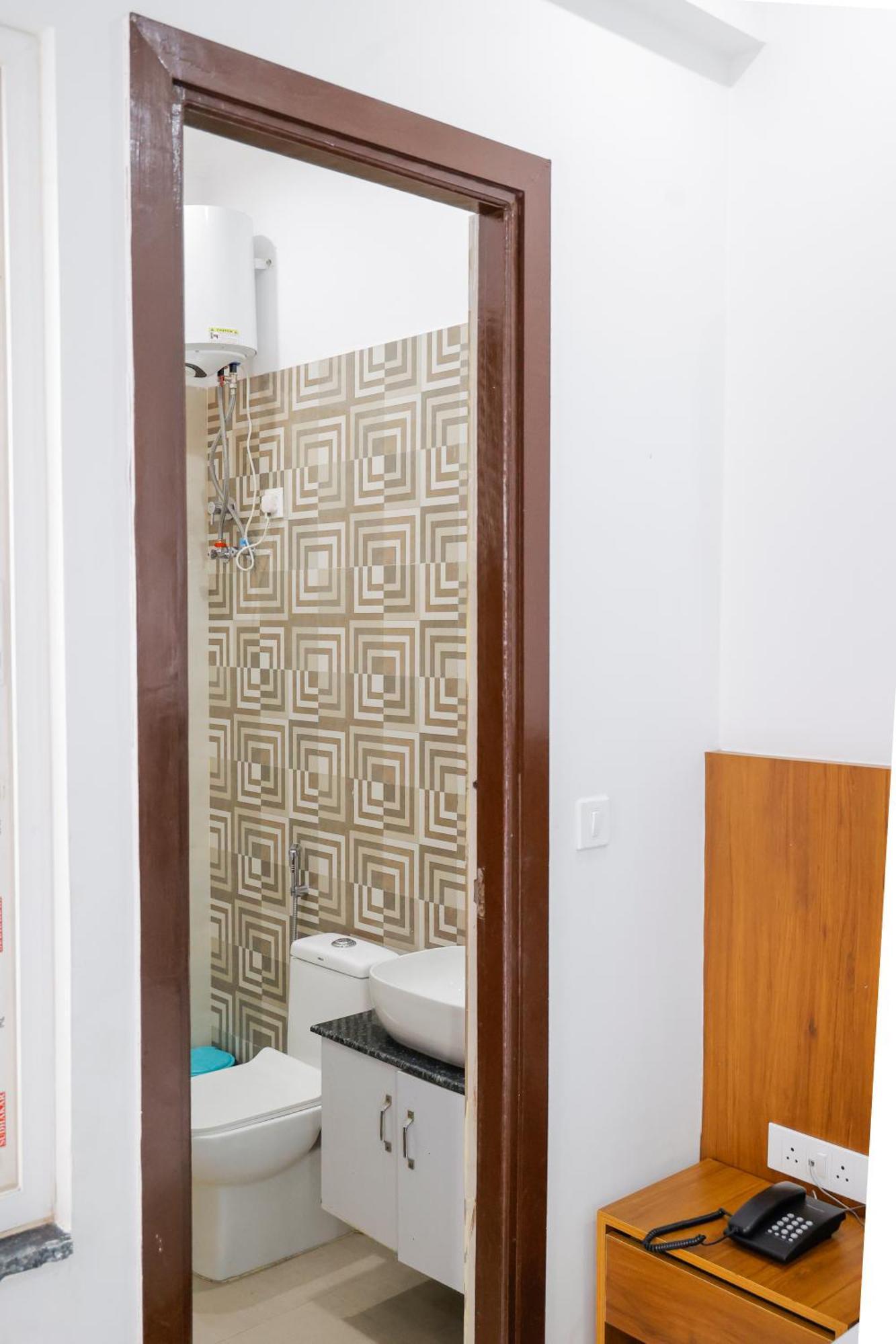 Hotel Parth Inn Rishīkesh 외부 사진