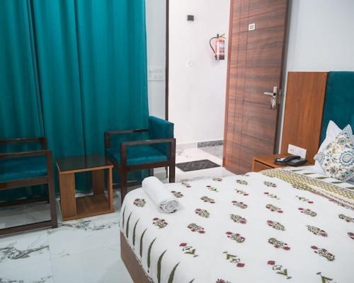 Hotel Parth Inn Rishīkesh 외부 사진