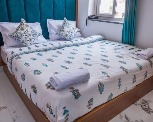 Hotel Parth Inn Rishīkesh 외부 사진